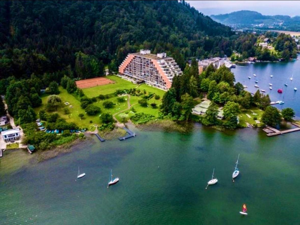 Apartment Am Ossiacher See Mit Seeblick Landskron Dış mekan fotoğraf